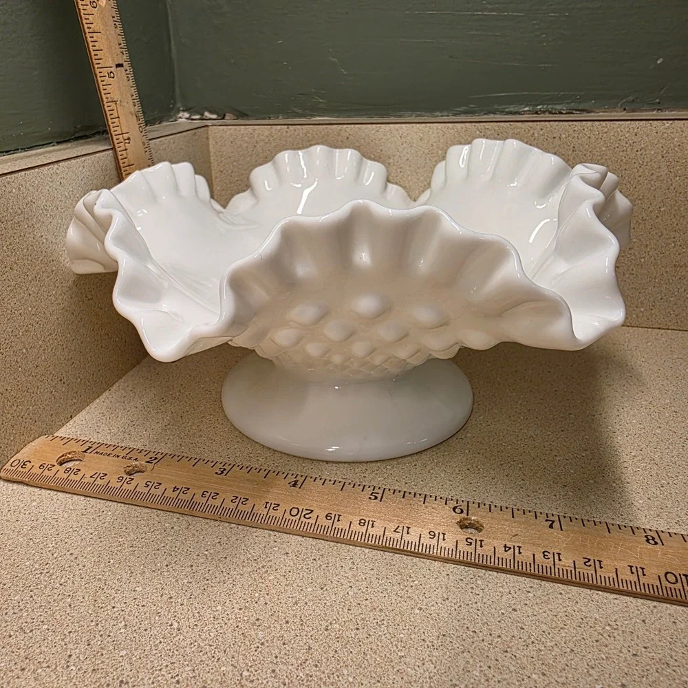 Fenton vintage hobnail